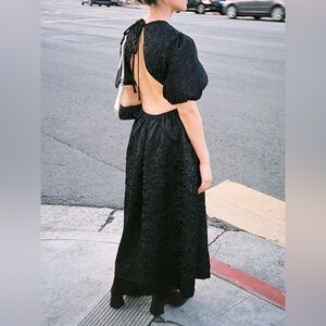 ▪️Lisa Says Gah Gwen Midi Dress in Black S